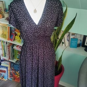 Polka-dot floor-length dress 👗